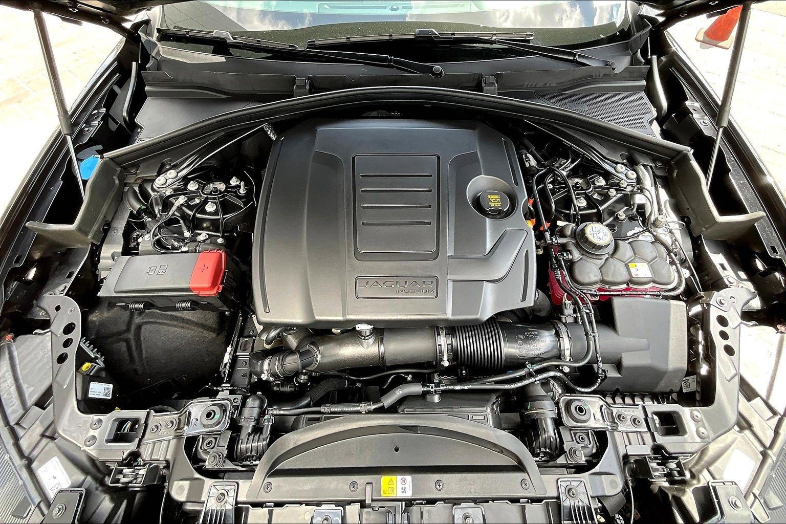 New 2026 Jaguar F-PACE R-Dynamic S image 11