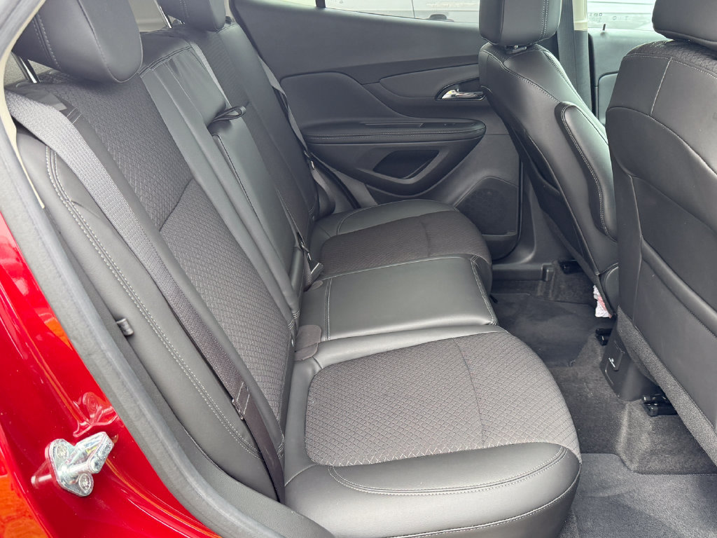 Used 2022 Buick Encore Preferred w/ Safety Package AWD/4WD image 31