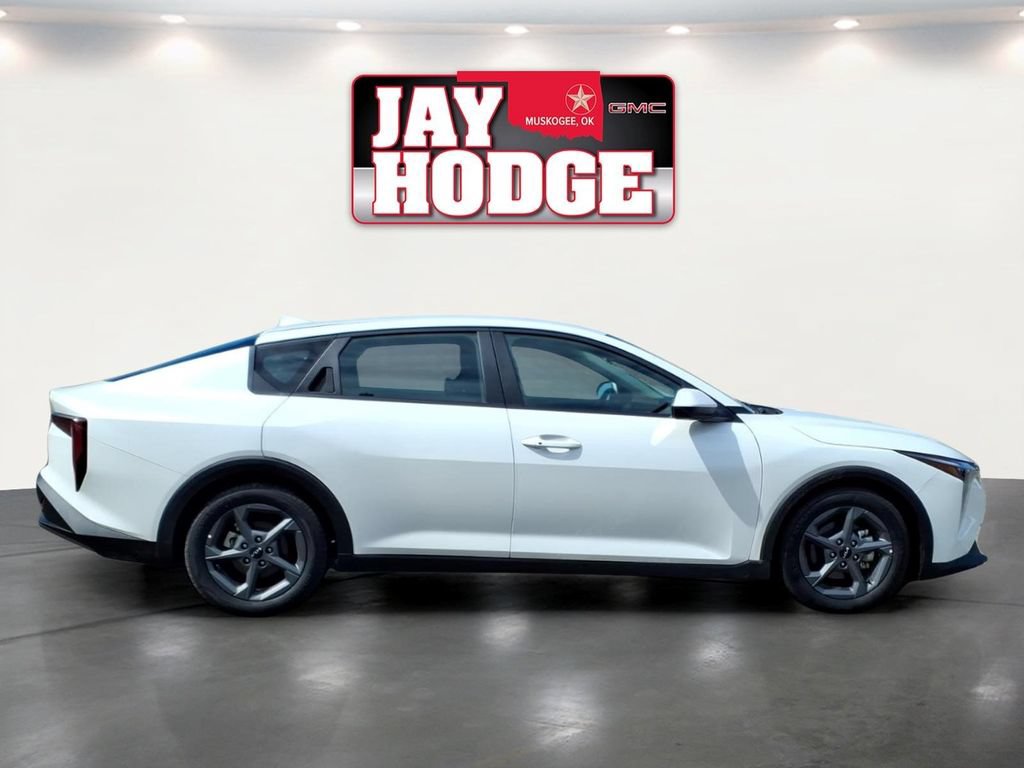 Used 2025 Kia K4 FWD image 7