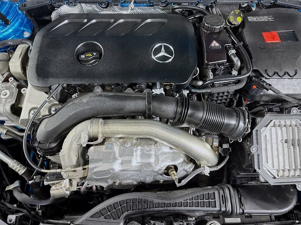 Used 2025 Mercedes-Benz CLA 250 4MATIC w/ AMG Night Package image 33