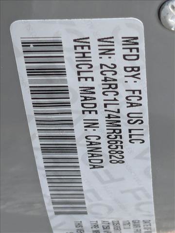 Used 2021 Chrysler Pacifica Touring-L image 24