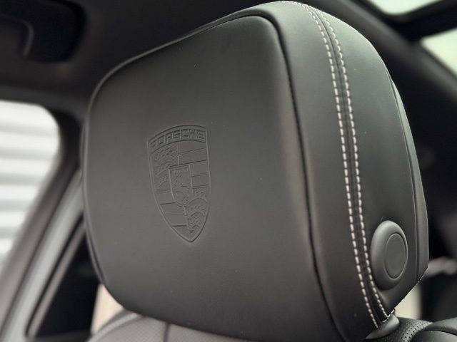 New 2026 Porsche Macan S image 33