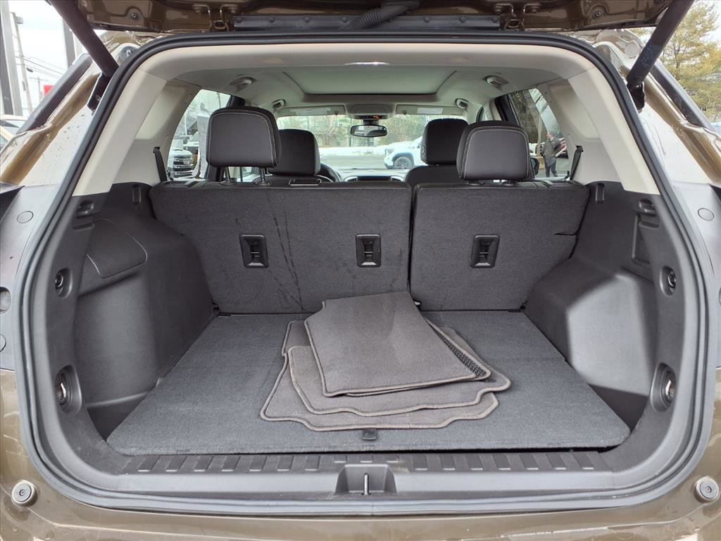 Certified 2024 GMC Terrain Denali w/ Denali Premium Package image 17