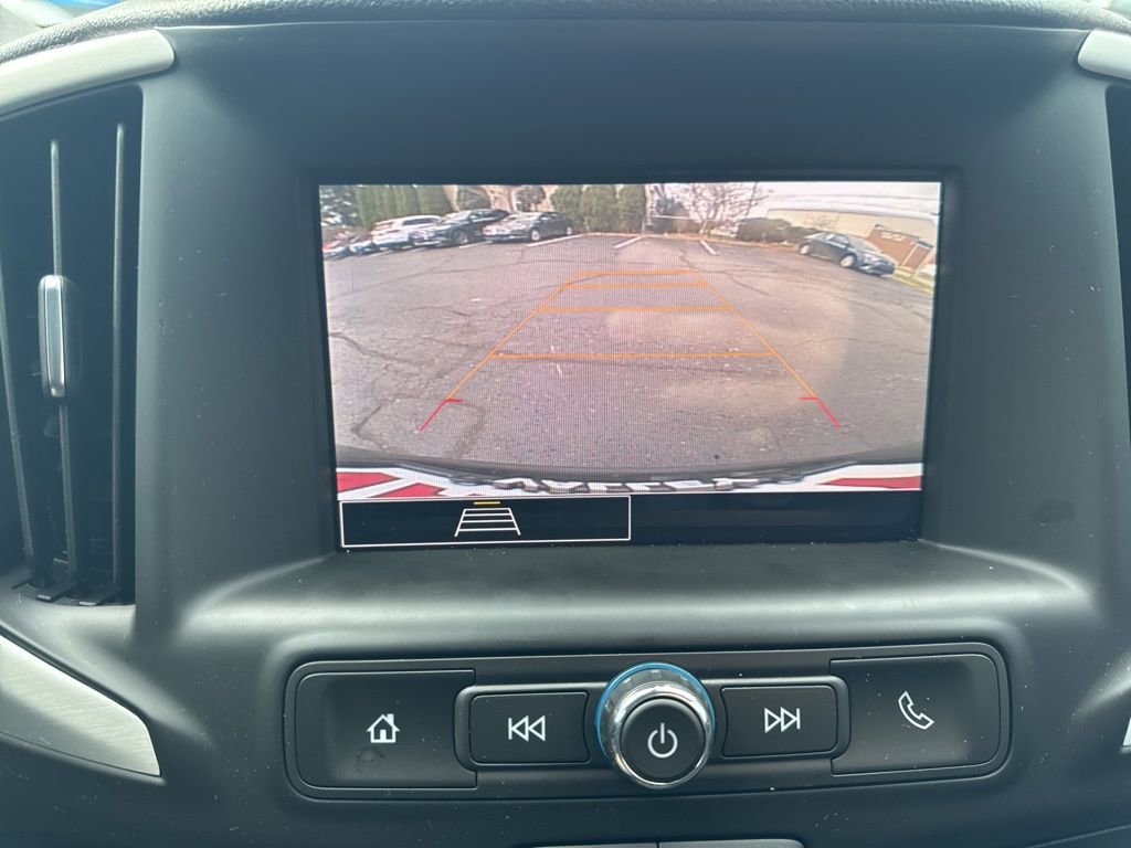 Used 2023 GMC Terrain SLE w/ Driver Convenience Package image 5