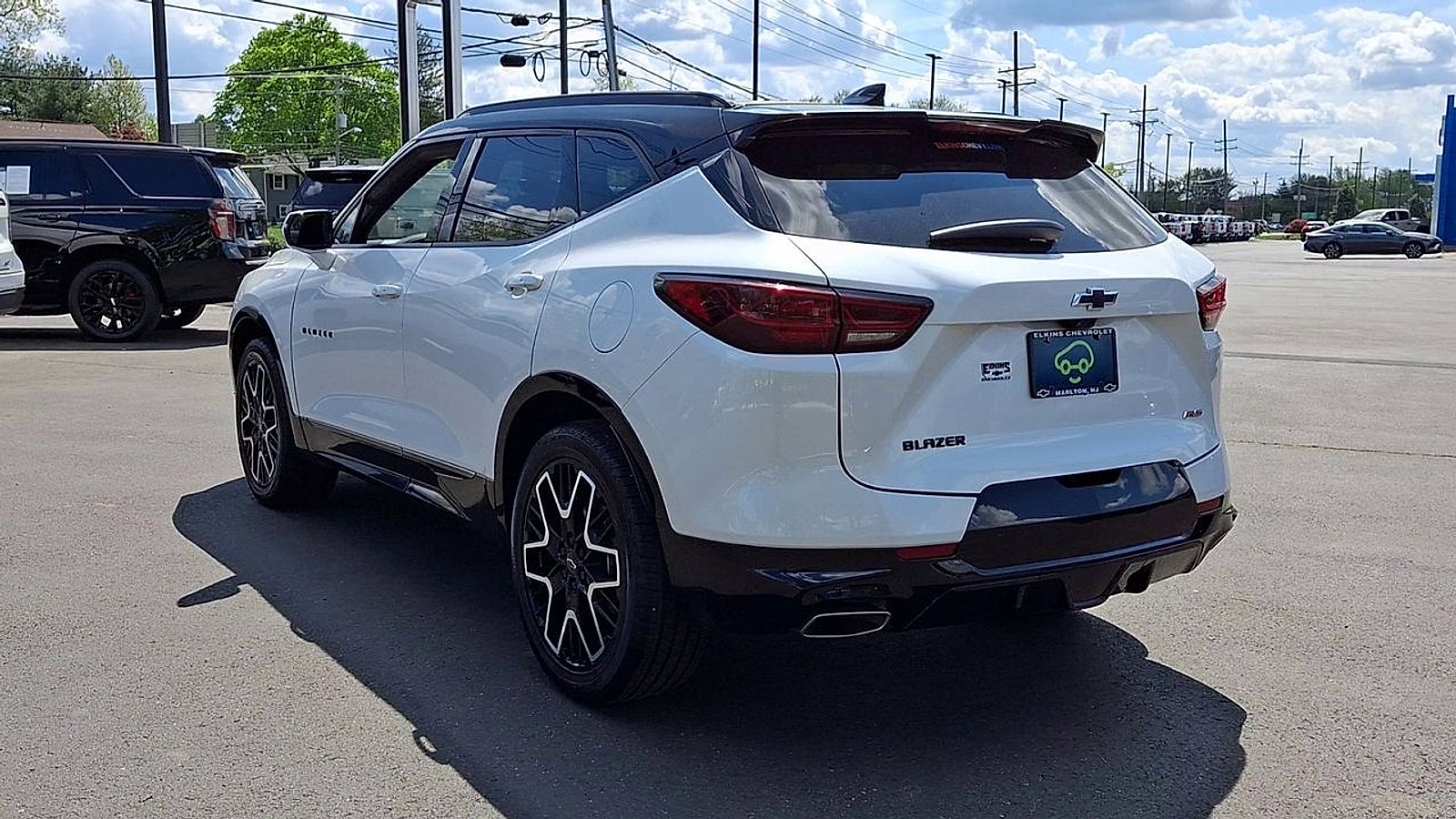 Certified 2023 Chevrolet Blazer RS w/ Driver Confidence II Package image 9