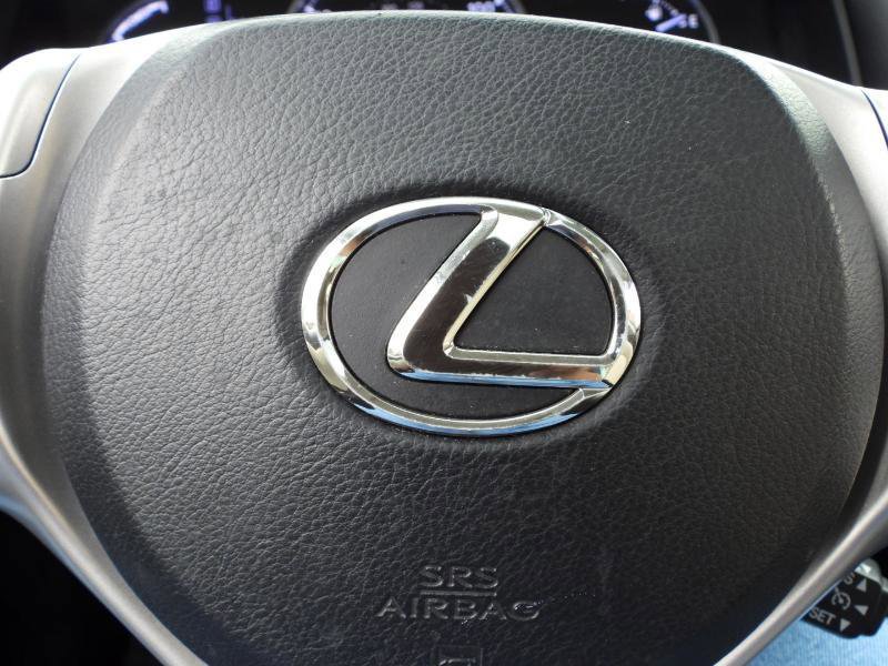 Used 2013 Lexus CT 200h w/ Premium Pkg w/Backup Camera image 50