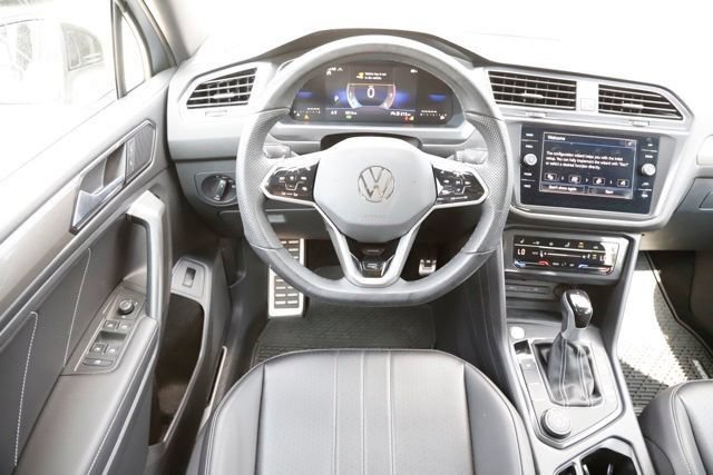 Used 2024 Volkswagen Tiguan SE R-Line w/ MDO Package, Two-Row AWD/4WD image 20