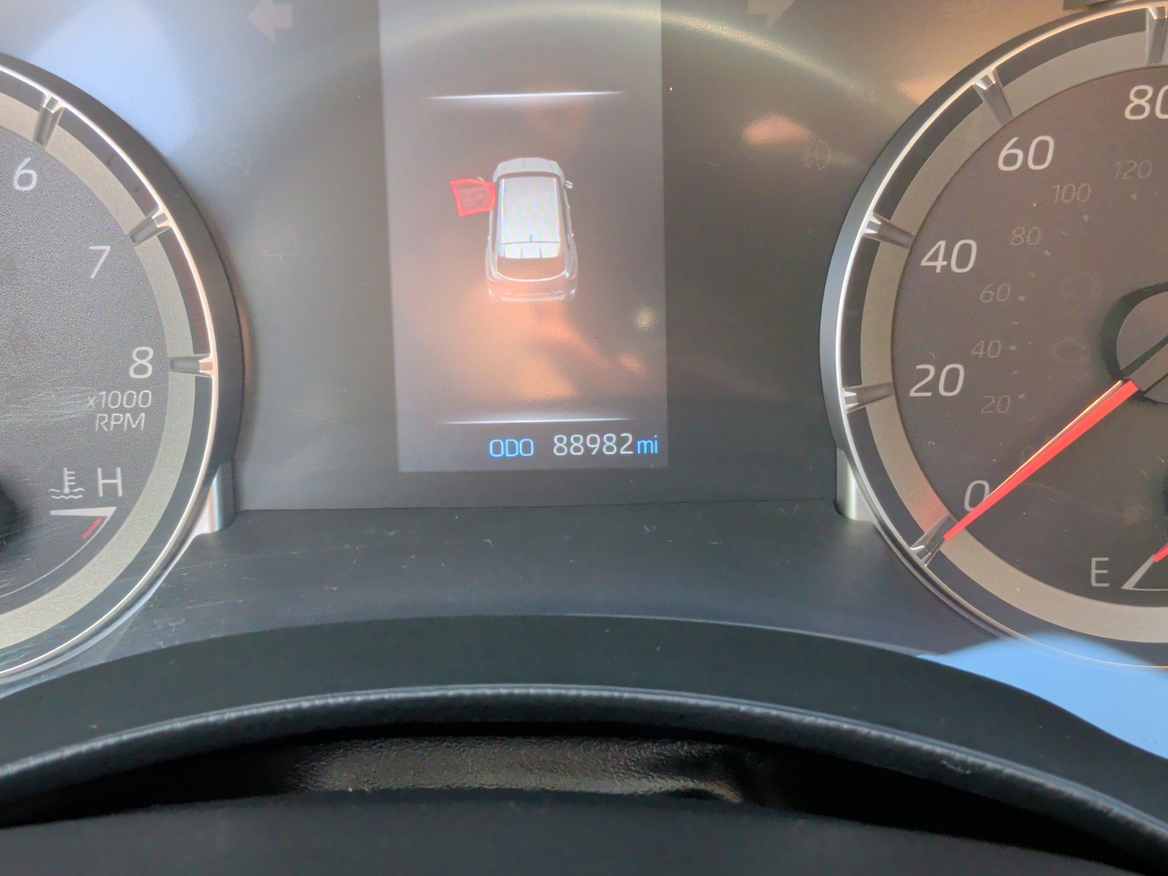 Used 2021 Toyota Highlander LE image 22