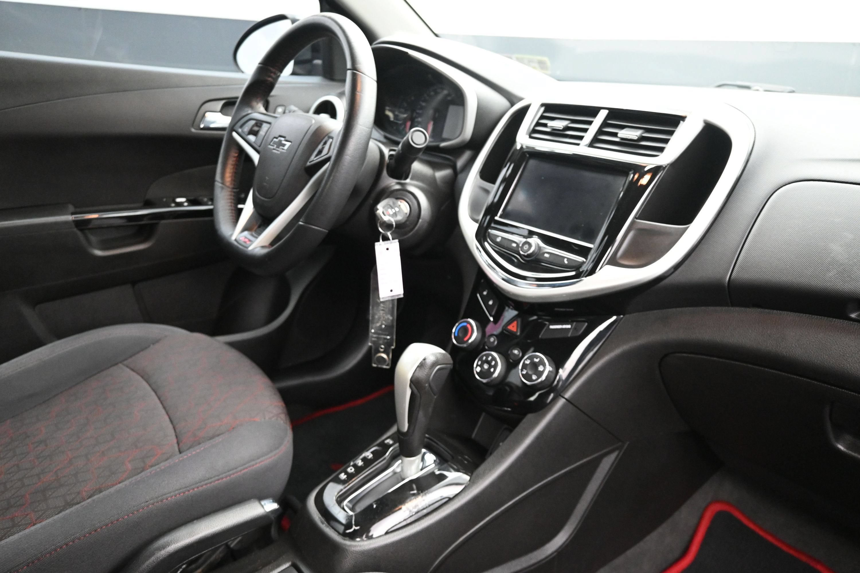 Used 2020 Chevrolet Sonic LT FWD image 29