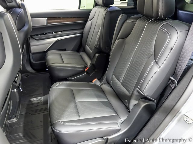 New 2026 Cadillac Vistiq Sport image 9