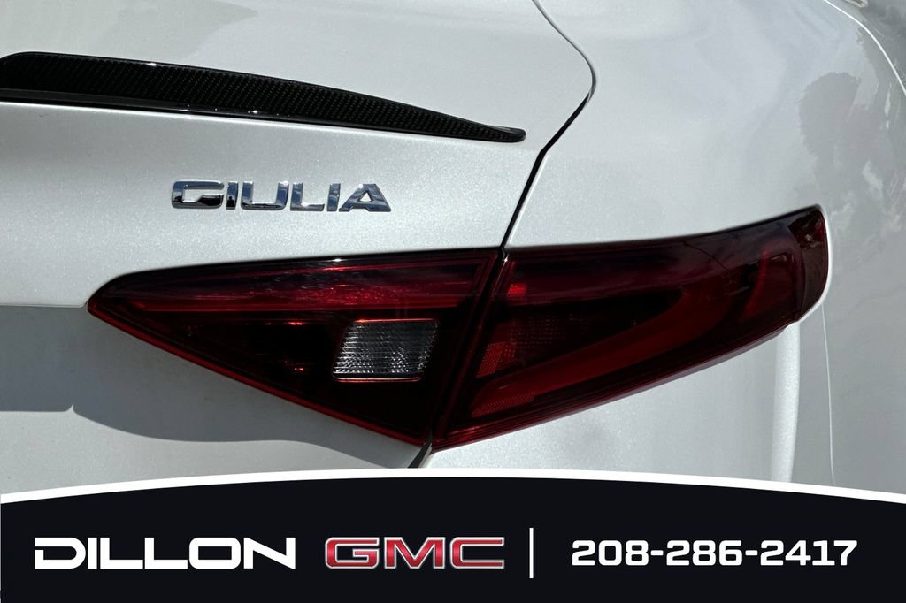 Used 2017 Alfa Romeo Giulia Quadrifoglio RWD image 24