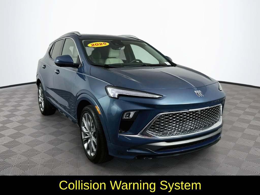 Used 2025 Buick Encore GX Avenir w/ Avenir Technology Package FWD image 3