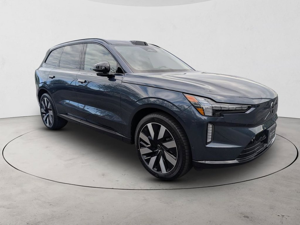 Certified 2025 Volvo EX90 Ultra AWD/4WD image 3