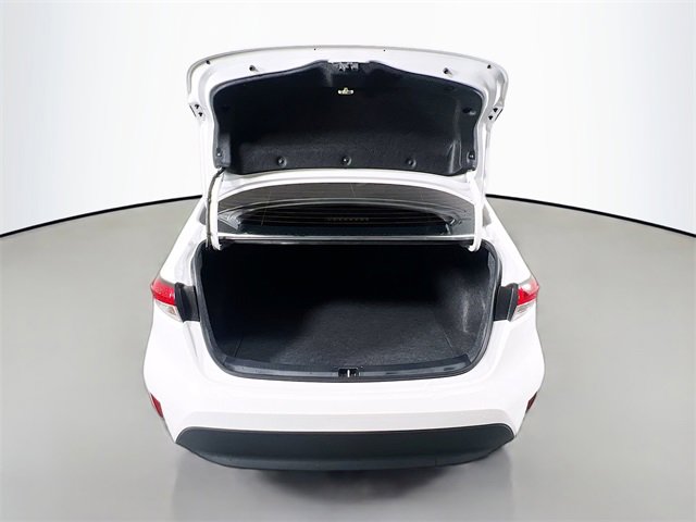 Used 2025 Toyota Corolla LE image 28