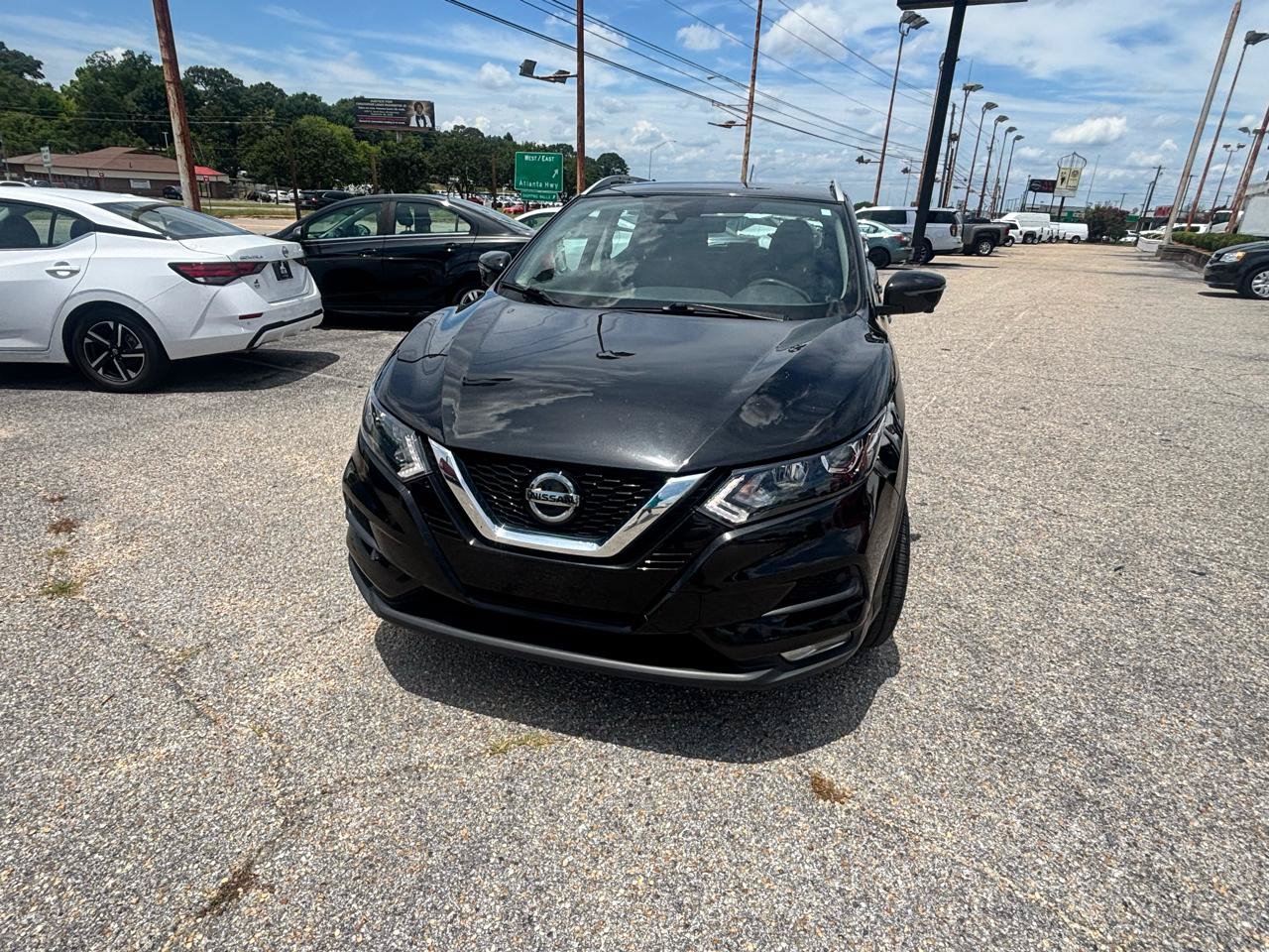 Used 2022 Nissan Rogue Sport SV w/ Technology Package AWD/4WD image 8