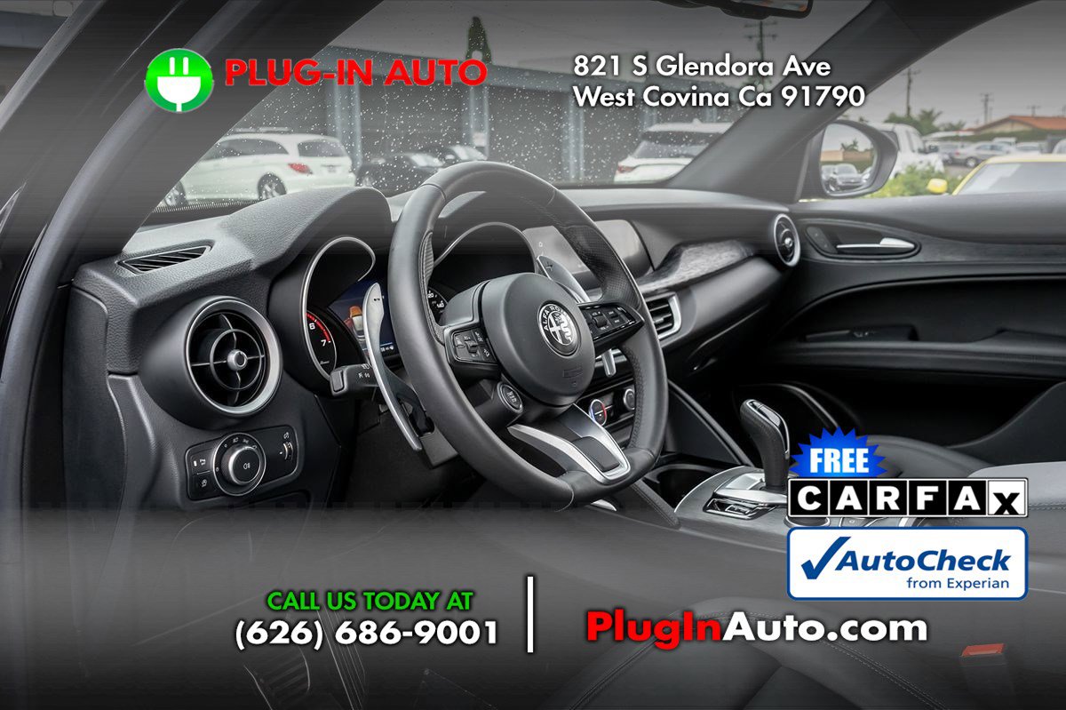 Used 2023 Alfa Romeo Stelvio Sprint image 6