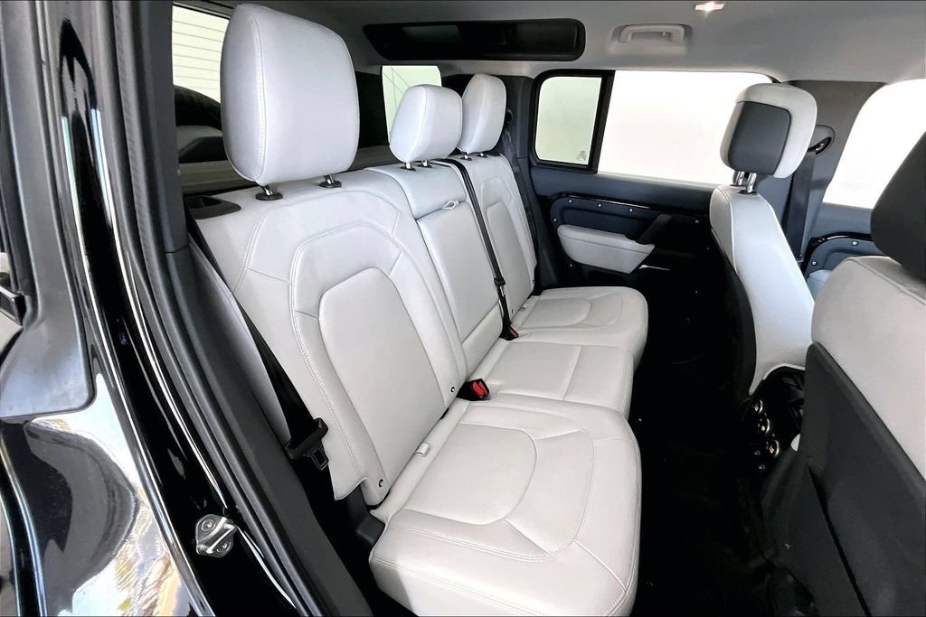 Used 2025 Land Rover Defender 110 S AWD/4WD image 36