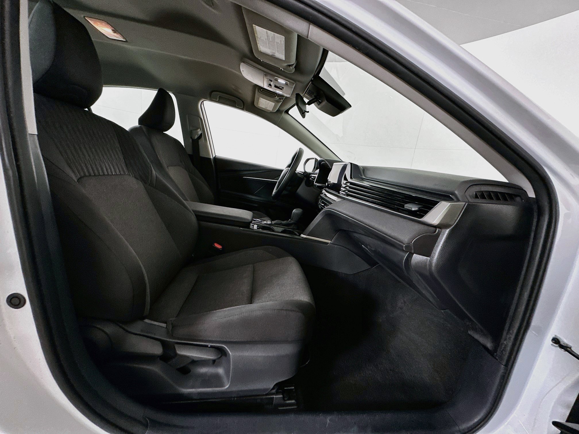 Used 2025 Toyota Camry LE FWD image 29