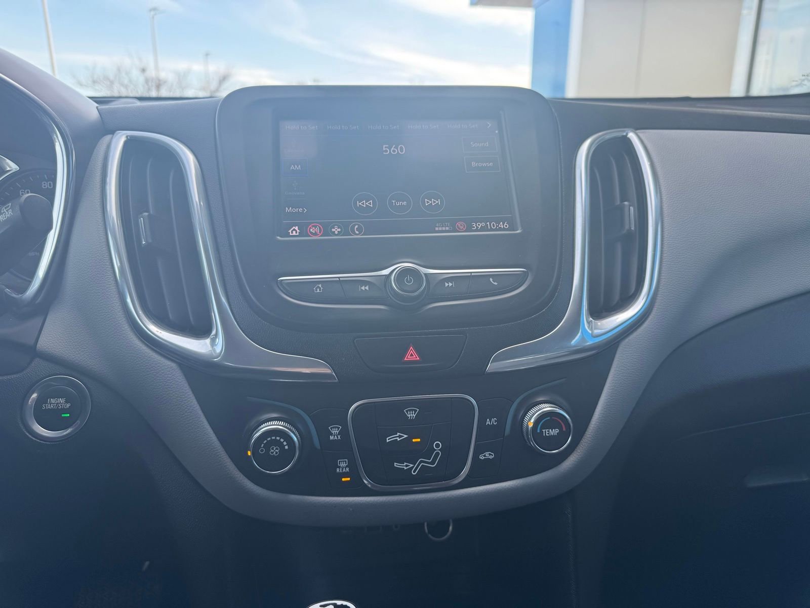Used 2020 Chevrolet Equinox LT AWD/4WD image 18