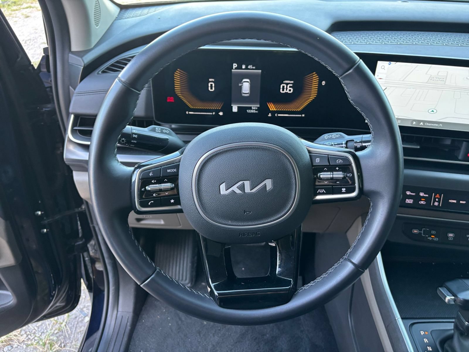 Used 2026 Kia Carnival FWD image 29