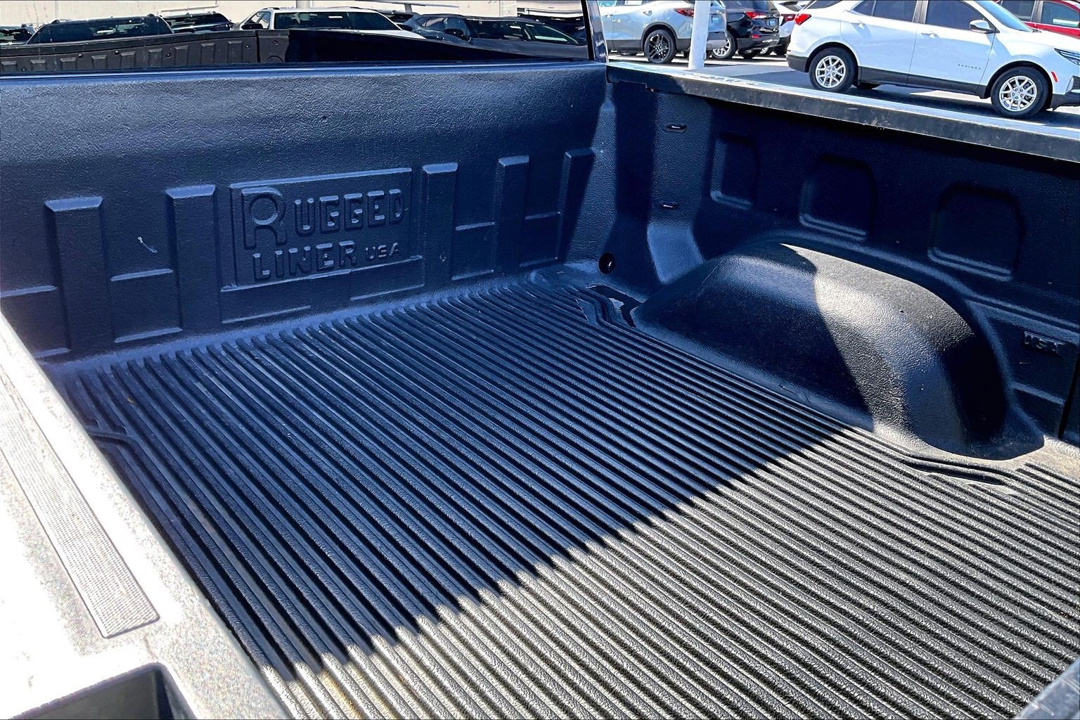 Used 2024 GMC Sierra 1500 SLT AWD/4WD image 6