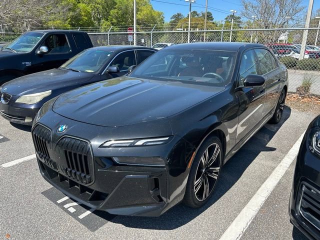 Used 2024 BMW 740i xDrive image 5