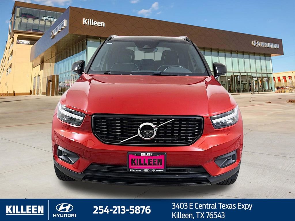 Used 2019 Volvo XC40 T5 R-Design AWD/4WD image 2