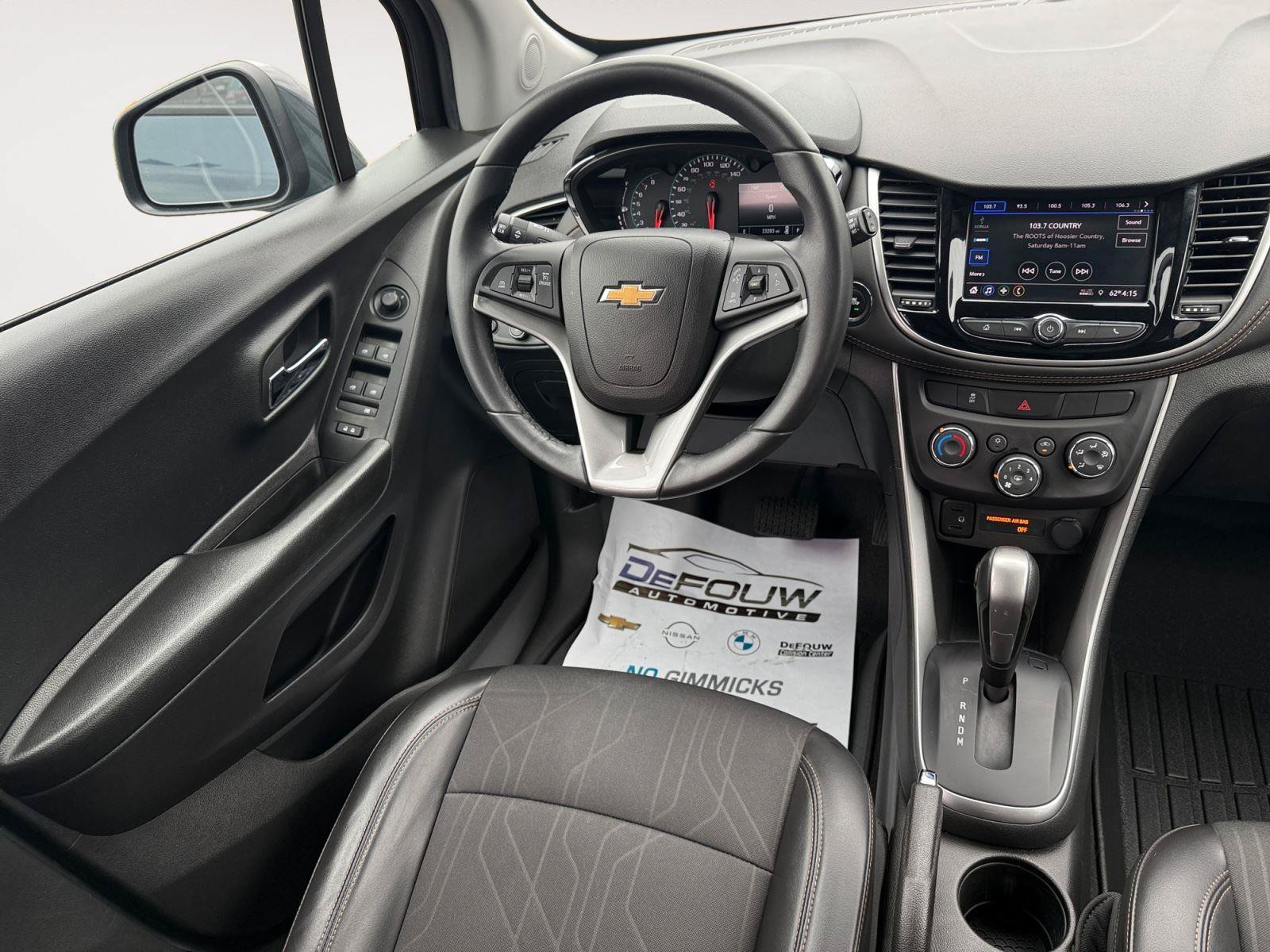 Used 2022 Chevrolet Trax LT w/ LT Convenience Package AWD/4WD image 11