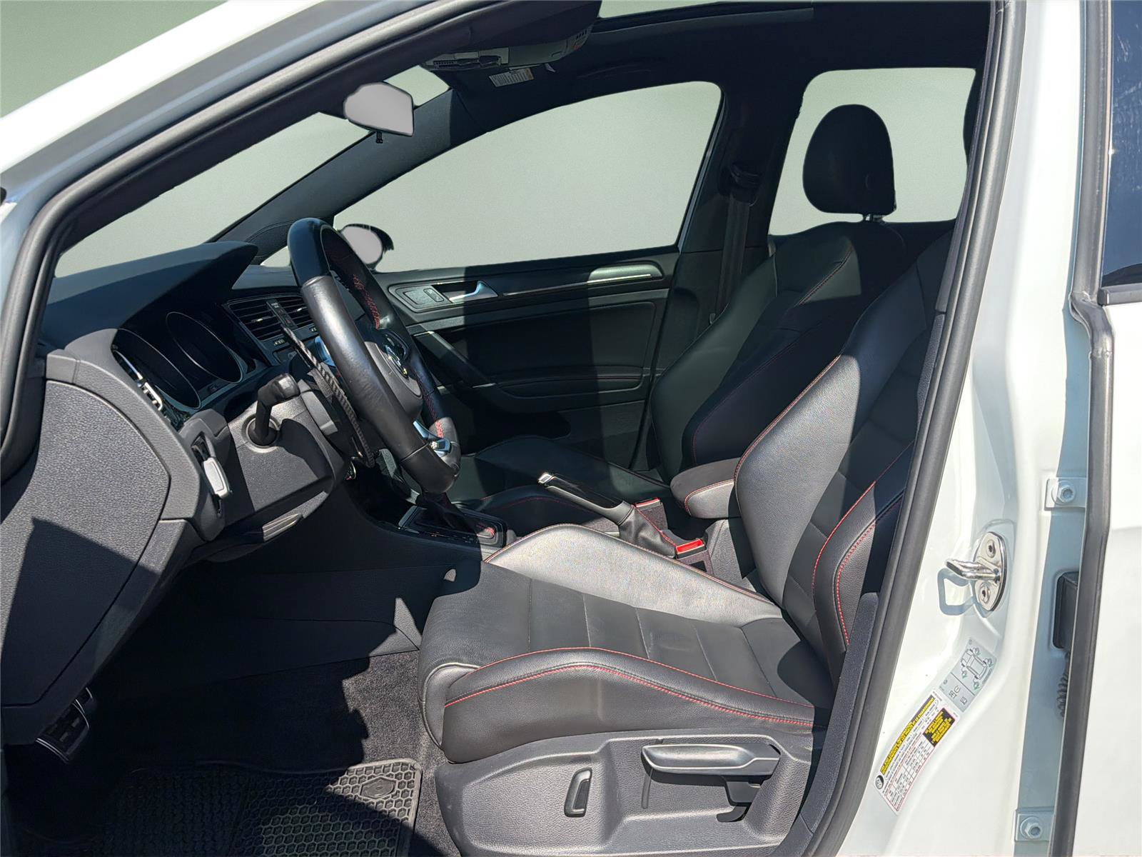 Used 2019 Volkswagen GTI Autobahn FWD image 26