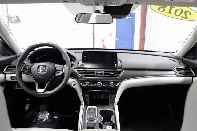 Used 2018 Honda Accord EX image 14