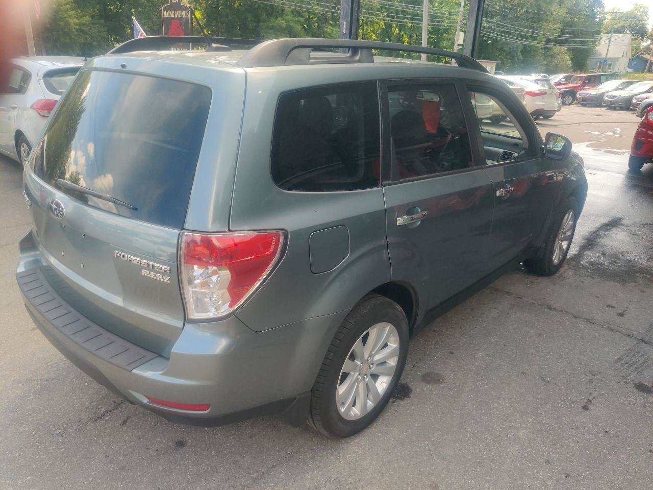 Used 2012 Subaru Forester 2.5X Premium AWD/4WD image 7