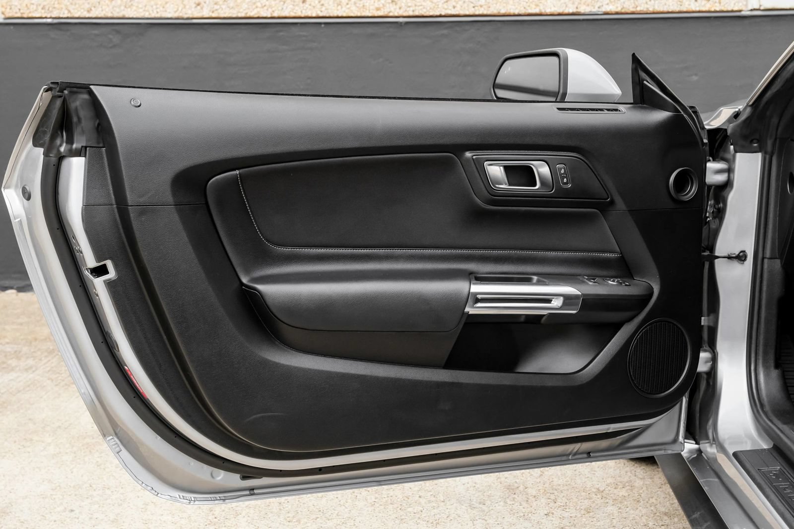 Used 2022 Ford Mustang GT RWD image 43