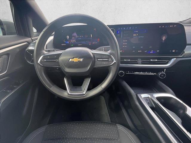 Used 2025 Chevrolet Equinox EV LT FWD image 7