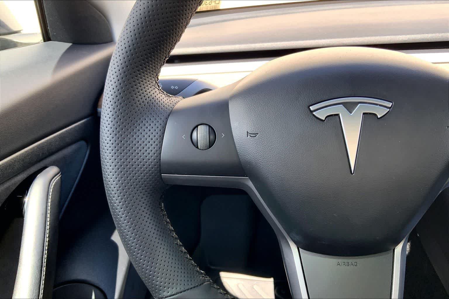 Used 2020 Tesla Model 3 Standard Range Plus RWD image 24