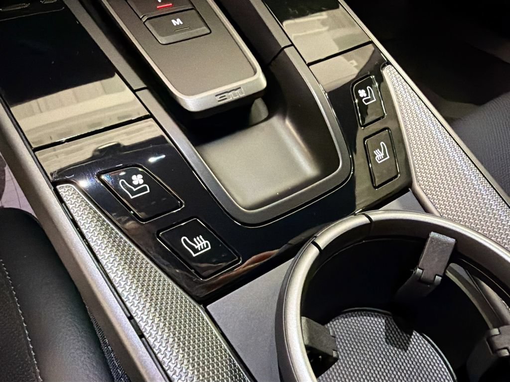 Certified 2024 Porsche 911 Carrera RWD image 22