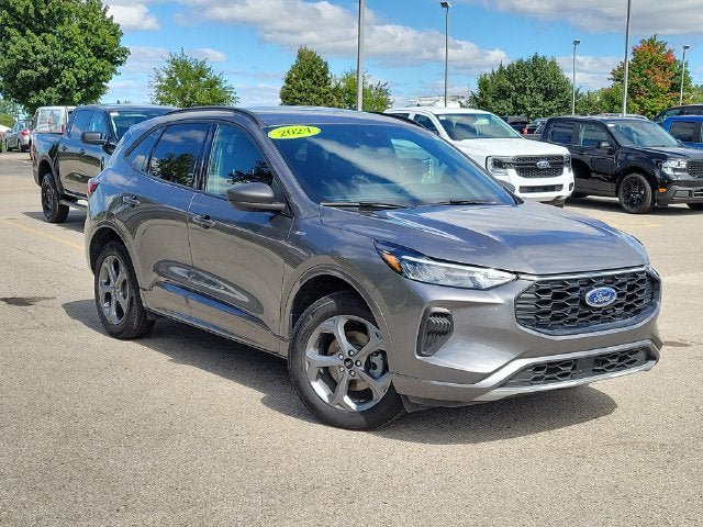 Used 2024 Ford Escape ST-Line w/ Tech Pack #1 AWD/4WD image 36