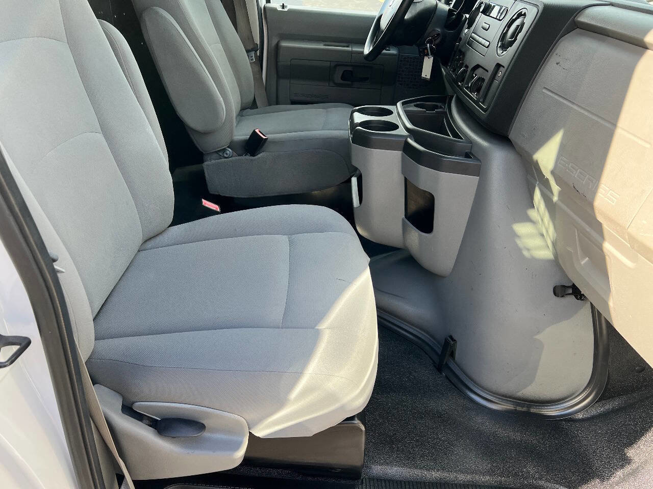 Used 2013 Ford E-250 and Econoline 250 w/ Commercial Cargo Van Pkg image 24