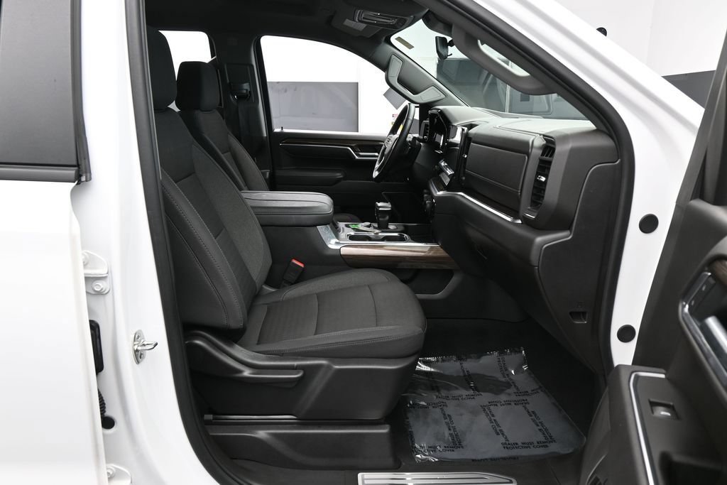 Used 2026 Chevrolet Silverado 1500 RST RWD image 42