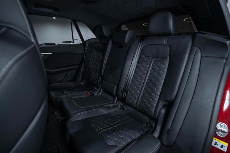Used 2024 Audi RS Q8 AWD/4WD image 31