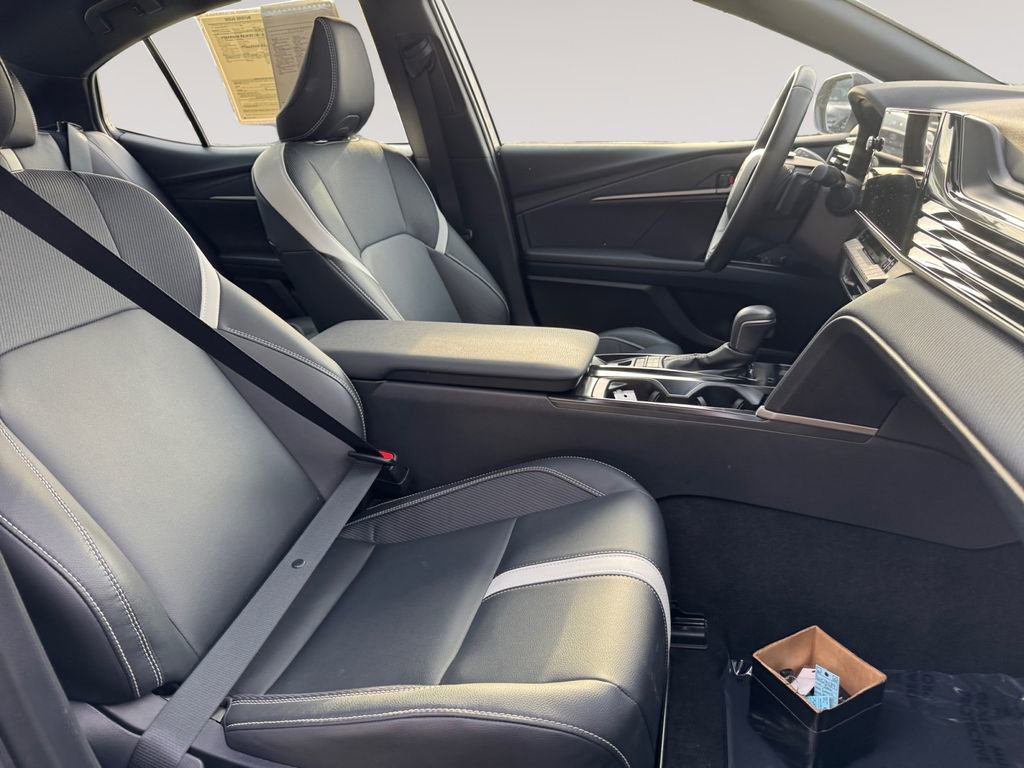 Used 2025 Toyota Camry SE w/ Multimedia Upgrade Package image 15