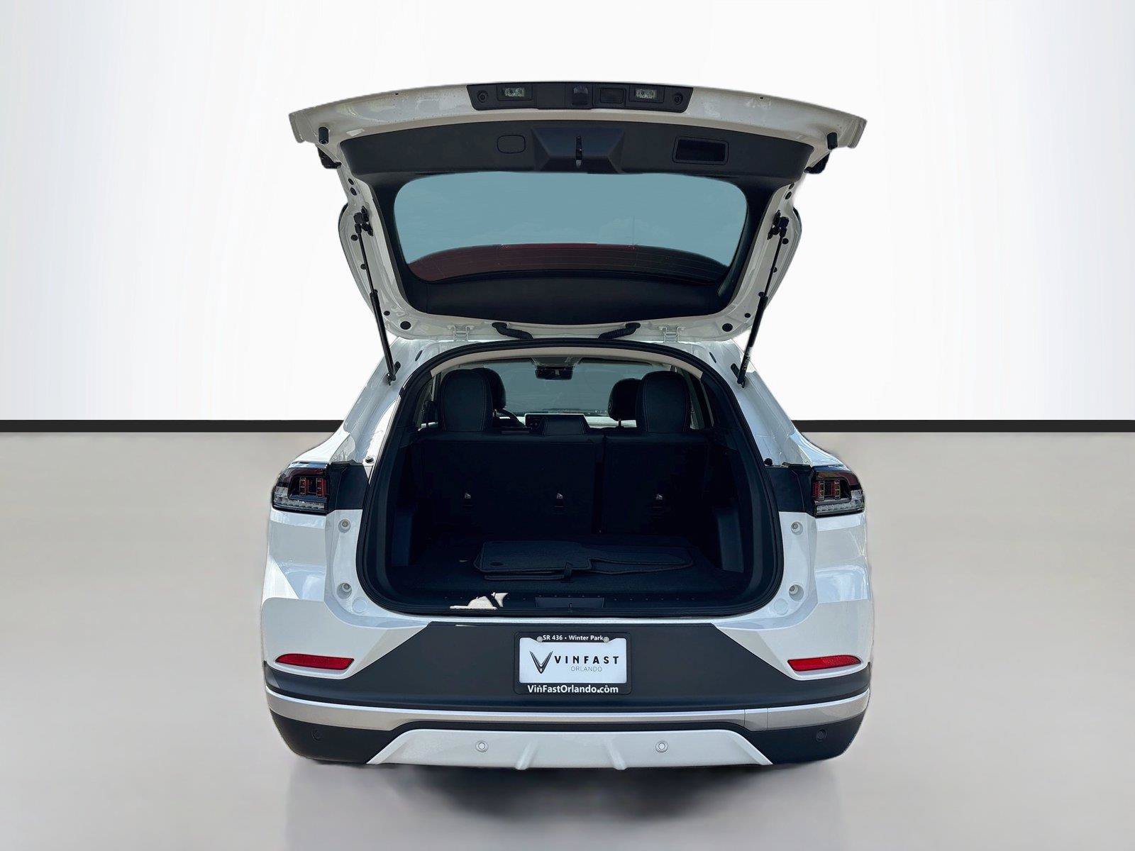New 2027 VinFast VF 8 Eco AWD/4WD image 25
