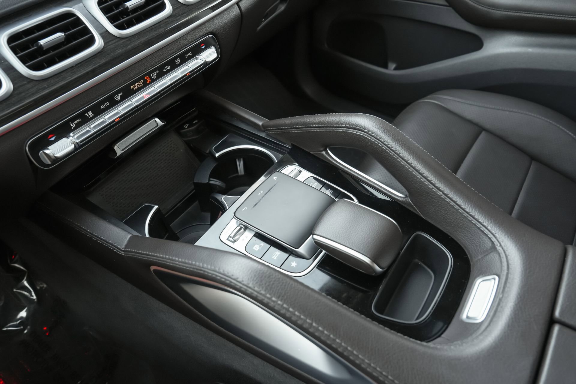 Used 2020 Mercedes-Benz GLE 350 4MATIC image 10