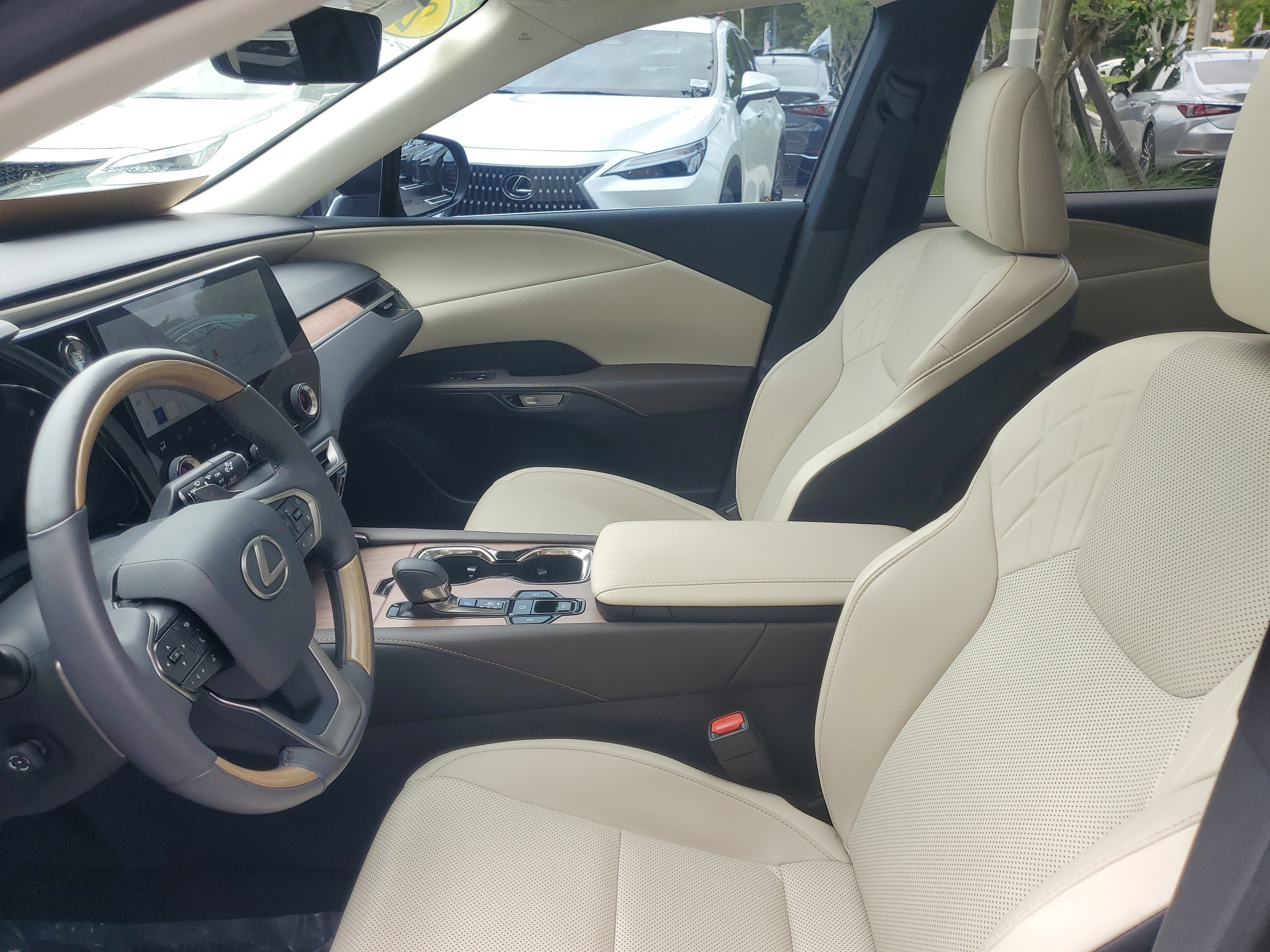 Used 2023 Lexus RX 350 FWD image 17