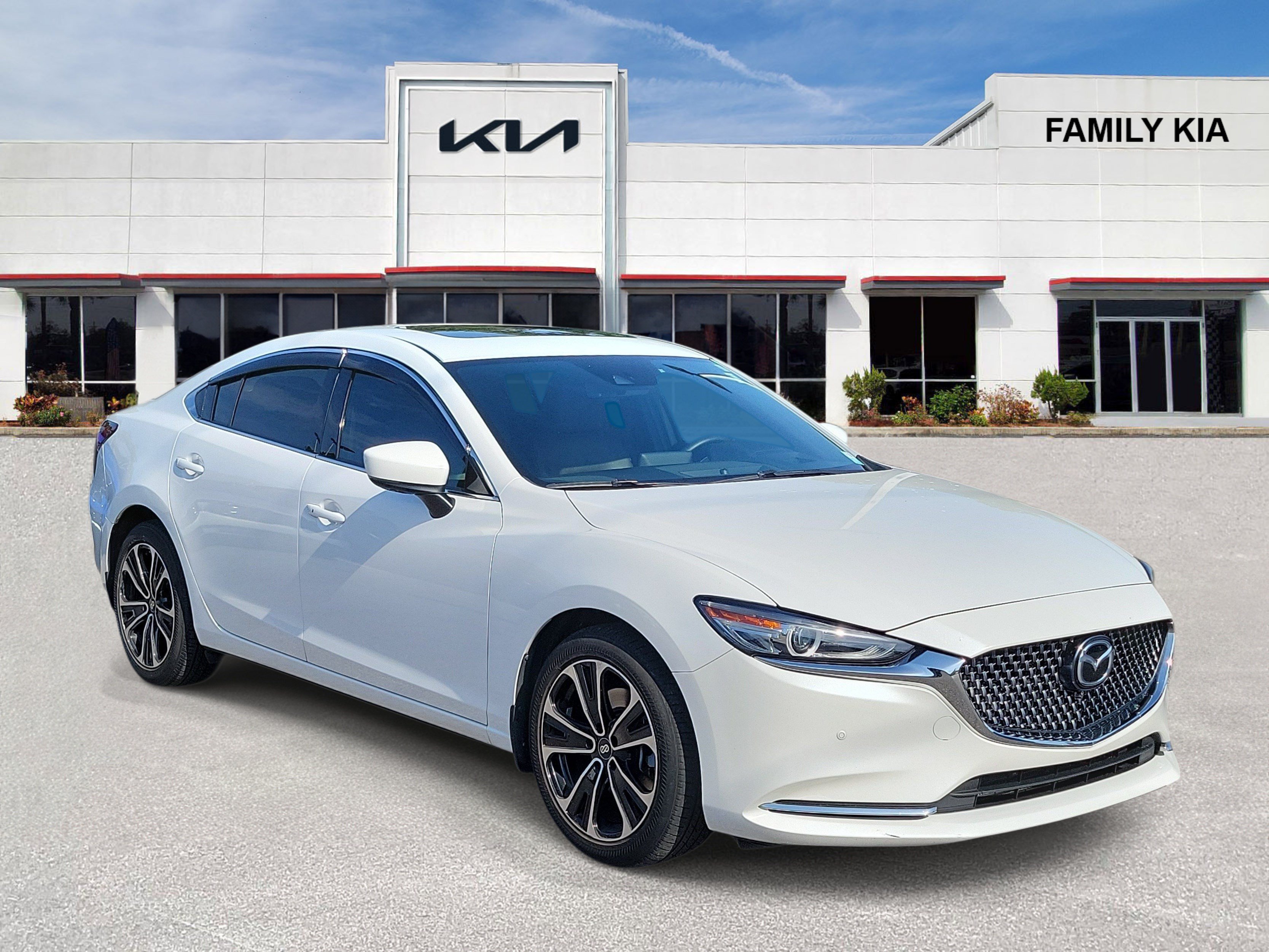 Used 2020 MAZDA MAZDA6 Signature FWD image 1