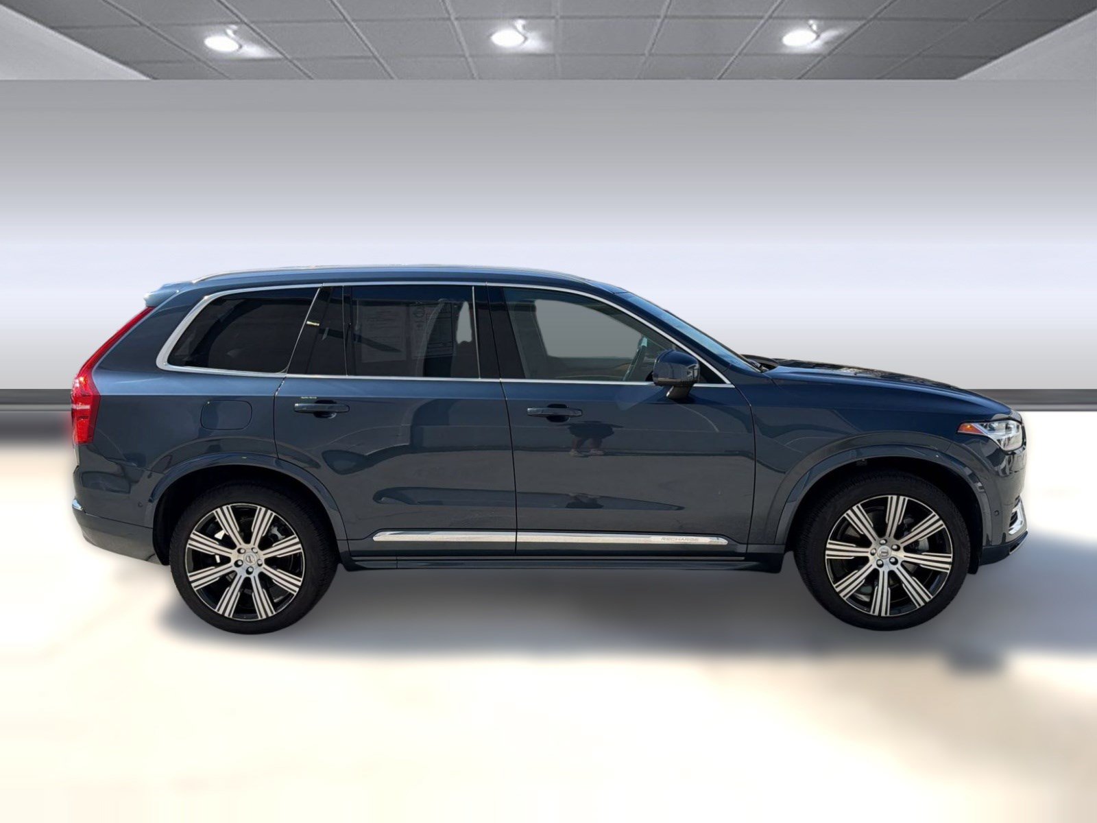 Certified 2024 Volvo XC90 T8 Plus w/ Protection Package Premier AWD/4WD image 8