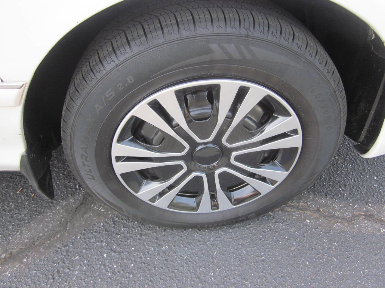 Used 1998 Toyota Avalon XL FWD image 15