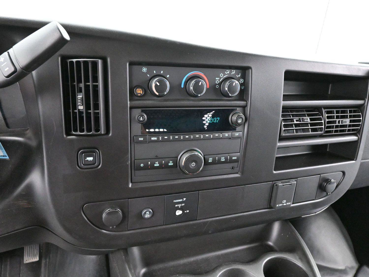 Used 2024 GMC Savana 2500 w/ Driver Convenience Package image 18