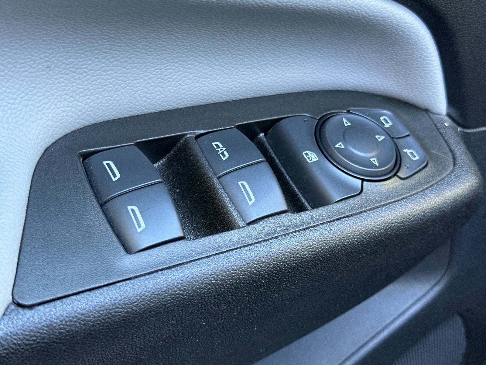 Used 2023 Chevrolet Equinox LT image 12