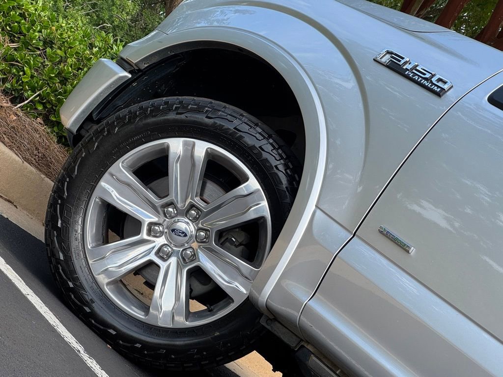 Used 2016 Ford F150 Platinum w/ Equipment Group 701A Luxury RWD image 9