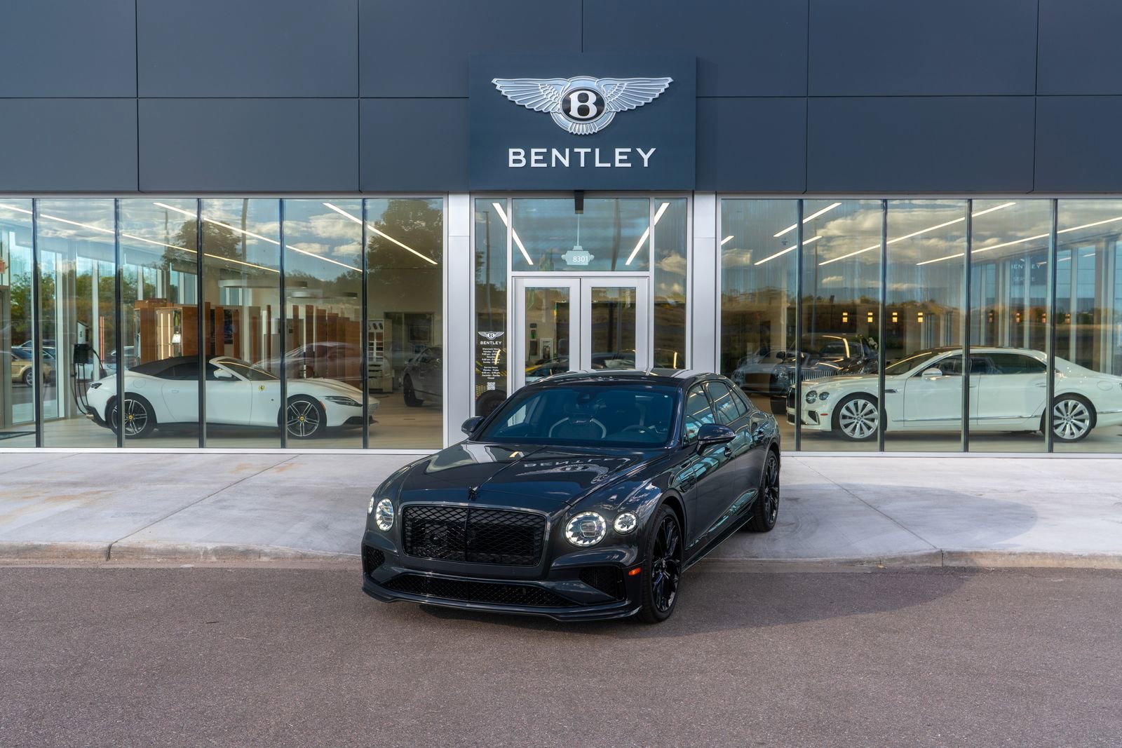 New 2025 Bentley Flying Spur Plug-In Hybrid image 6